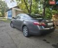 Серый Тойота Камри, объемом двигателя 2.4 л и пробегом 284 тыс. км за 8000 $, фото 4 на Automoto.ua
