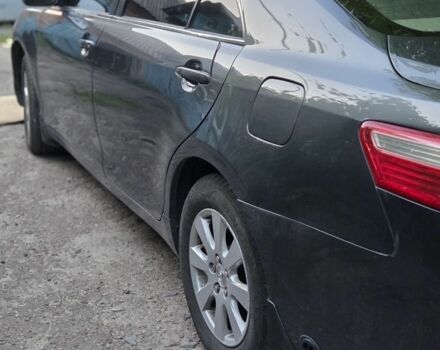 Серый Тойота Камри, объемом двигателя 3 л и пробегом 154 тыс. км за 9800 $, фото 2 на Automoto.ua