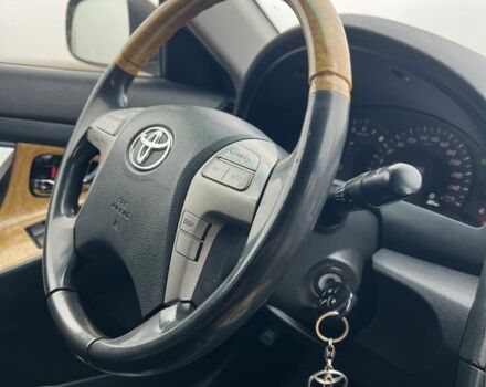 Сірий Тойота Камрі, об'ємом двигуна 3.5 л та пробігом 363 тис. км за 7999 $, фото 18 на Automoto.ua