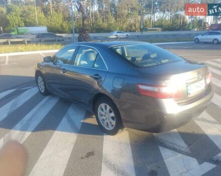 Серый Тойота Камри, объемом двигателя 2.36 л и пробегом 352 тыс. км за 8000 $, фото 5 на Automoto.ua