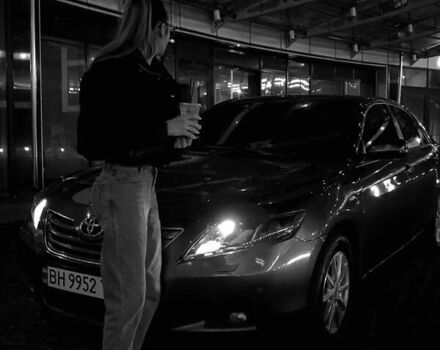 Серый Тойота Камри, объемом двигателя 2.4 л и пробегом 200 тыс. км за 7500 $, фото 5 на Automoto.ua