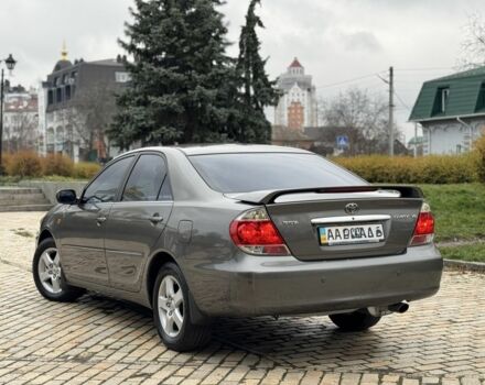 Серый Тойота Камри, объемом двигателя 3 л и пробегом 208 тыс. км за 8999 $, фото 2 на Automoto.ua