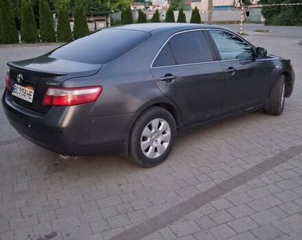 Серый Тойота Камри, объемом двигателя 2.4 л и пробегом 290 тыс. км за 6600 $, фото 2 на Automoto.ua