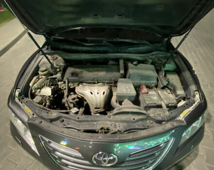 Серый Тойота Камри, объемом двигателя 2.36 л и пробегом 300 тыс. км за 9300 $, фото 2 на Automoto.ua