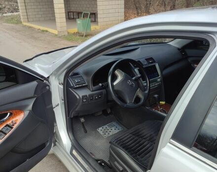 Сірий Тойота Камрі, об'ємом двигуна 2.4 л та пробігом 247 тис. км за 10500 $, фото 7 на Automoto.ua