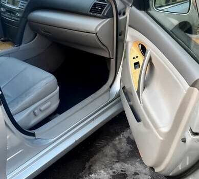 Серый Тойота Камри, объемом двигателя 3.5 л и пробегом 130 тыс. км за 10500 $, фото 15 на Automoto.ua