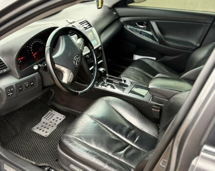 Сірий Тойота Камрі, об'ємом двигуна 3.46 л та пробігом 246 тис. км за 9200 $, фото 13 на Automoto.ua