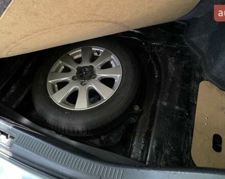 Серый Тойота Камри, объемом двигателя 3.46 л и пробегом 155 тыс. км за 8000 $, фото 18 на Automoto.ua