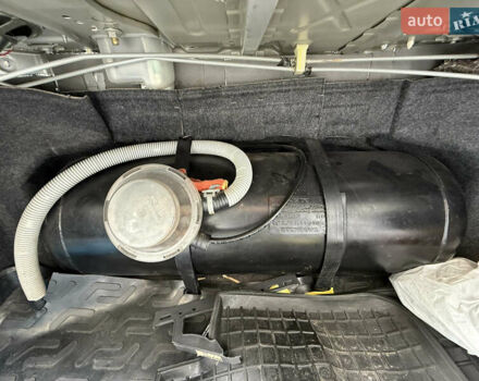 Серый Тойота Камри, объемом двигателя 3.46 л и пробегом 234 тыс. км за 9200 $, фото 46 на Automoto.ua