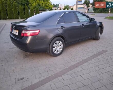 Серый Тойота Камри, объемом двигателя 2.4 л и пробегом 290 тыс. км за 6600 $, фото 3 на Automoto.ua