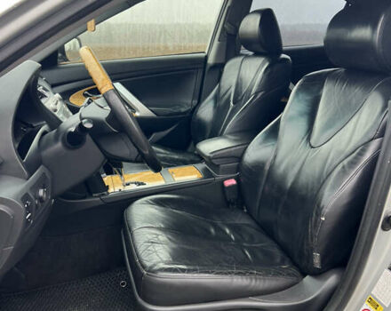 Сірий Тойота Камрі, об'ємом двигуна 3.46 л та пробігом 363 тис. км за 7999 $, фото 44 на Automoto.ua