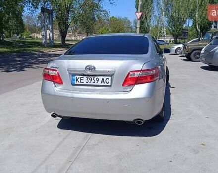 Сірий Тойота Камрі, об'ємом двигуна 3.5 л та пробігом 323 тис. км за 8000 $, фото 4 на Automoto.ua