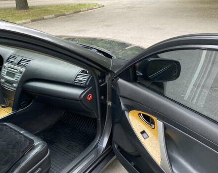 Сірий Тойота Камрі, об'ємом двигуна 3.5 л та пробігом 231 тис. км за 8000 $, фото 14 на Automoto.ua