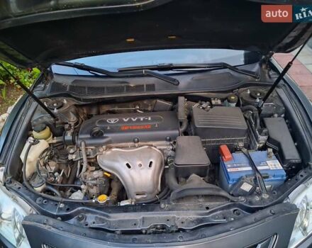 Серый Тойота Камри, объемом двигателя 2.4 л и пробегом 290 тыс. км за 6600 $, фото 14 на Automoto.ua