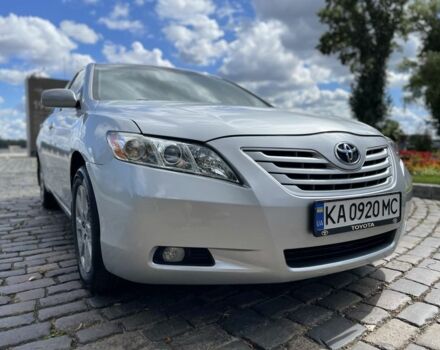 Серый Тойота Камри, объемом двигателя 2.4 л и пробегом 307 тыс. км за 7200 $, фото 4 на Automoto.ua