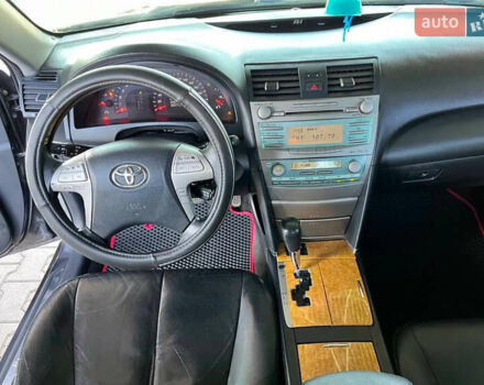 Серый Тойота Камри, объемом двигателя 2.4 л и пробегом 200 тыс. км за 7500 $, фото 11 на Automoto.ua