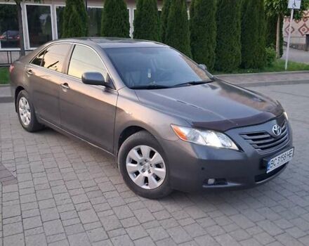 Серый Тойота Камри, объемом двигателя 2.4 л и пробегом 290 тыс. км за 6600 $, фото 6 на Automoto.ua