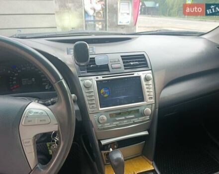 Сірий Тойота Камрі, об'ємом двигуна 2.36 л та пробігом 282 тис. км за 8600 $, фото 36 на Automoto.ua