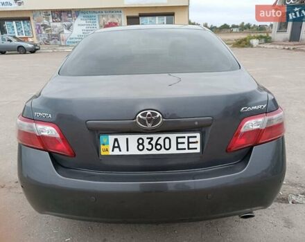 Серый Тойота Камри, объемом двигателя 2.4 л и пробегом 155 тыс. км за 7600 $, фото 3 на Automoto.ua