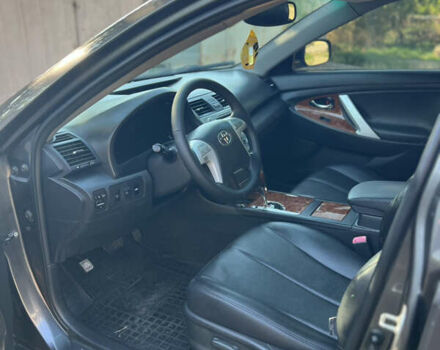 Серый Тойота Камри, объемом двигателя 3.5 л и пробегом 293 тыс. км за 7950 $, фото 15 на Automoto.ua