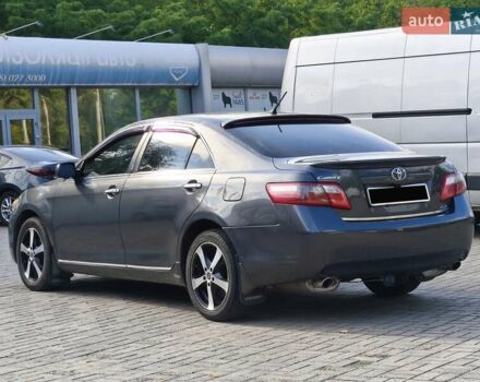 Серый Тойота Камри, объемом двигателя 3.5 л и пробегом 219 тыс. км за 8750 $, фото 3 на Automoto.ua