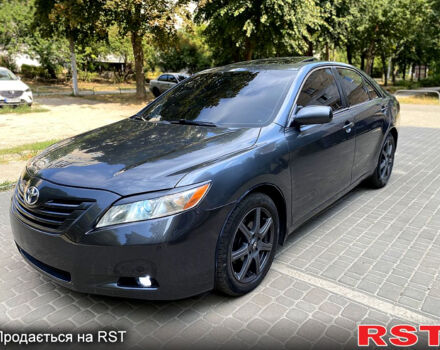 Серый Тойота Камри, объемом двигателя 2.4 л и пробегом 270 тыс. км за 4500 $, фото 1 на Automoto.ua