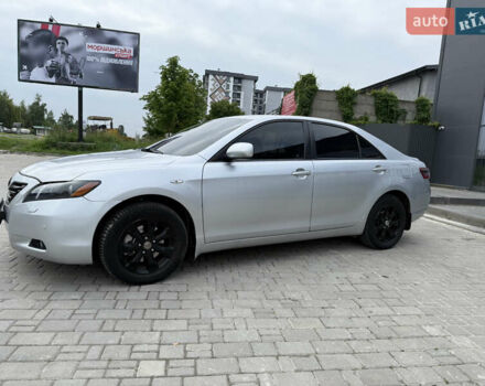 Сірий Тойота Камрі, об'ємом двигуна 3.46 л та пробігом 270 тис. км за 8400 $, фото 1 на Automoto.ua