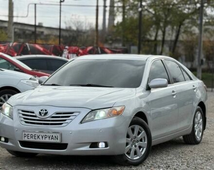 Серый Тойота Камри, объемом двигателя 3.5 л и пробегом 196 тыс. км за 8999 $, фото 1 на Automoto.ua