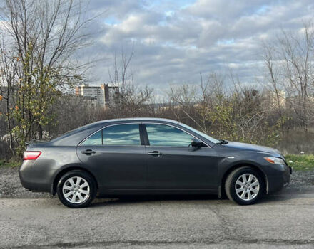 Серый Тойота Камри, объемом двигателя 3.5 л и пробегом 293 тыс. км за 7600 $, фото 7 на Automoto.ua