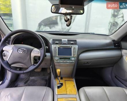 Серый Тойота Камри, объемом двигателя 3.5 л и пробегом 219 тыс. км за 8750 $, фото 9 на Automoto.ua