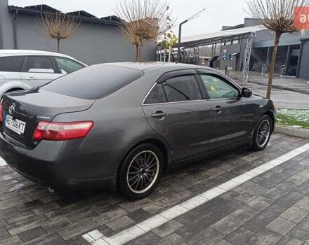 Серый Тойота Камри, объемом двигателя 3.46 л и пробегом 338 тыс. км за 6300 $, фото 4 на Automoto.ua