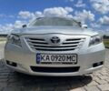 Серый Тойота Камри, объемом двигателя 2.4 л и пробегом 307 тыс. км за 7200 $, фото 3 на Automoto.ua