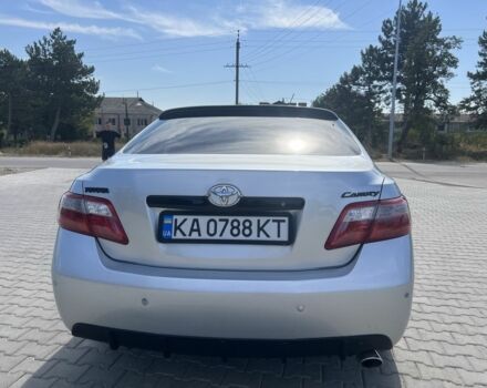 Серый Тойота Камри, объемом двигателя 2.4 л и пробегом 280 тыс. км за 8600 $, фото 3 на Automoto.ua