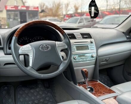 Серый Тойота Камри, объемом двигателя 3.5 л и пробегом 196 тыс. км за 8999 $, фото 4 на Automoto.ua