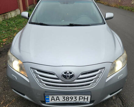 Серый Тойота Камри, объемом двигателя 3.46 л и пробегом 450 тыс. км за 7800 $, фото 1 на Automoto.ua
