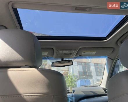 Серый Тойота Камри, объемом двигателя 3.5 л и пробегом 278 тыс. км за 8300 $, фото 10 на Automoto.ua