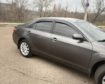 Серый Тойота Камри, объемом двигателя 3.5 л и пробегом 264 тыс. км за 9200 $, фото 1 на Automoto.ua