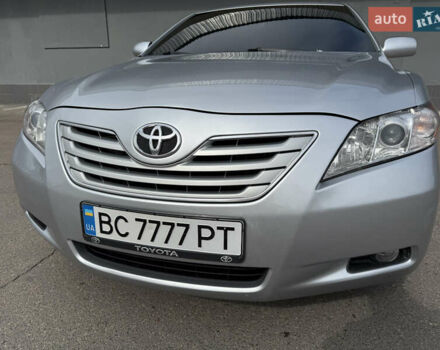 Серый Тойота Камри, объемом двигателя 3.46 л и пробегом 246 тыс. км за 8350 $, фото 11 на Automoto.ua