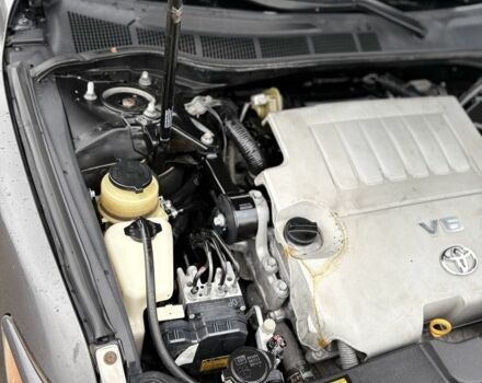 Серый Тойота Камри, объемом двигателя 3.5 л и пробегом 264 тыс. км за 9200 $, фото 21 на Automoto.ua