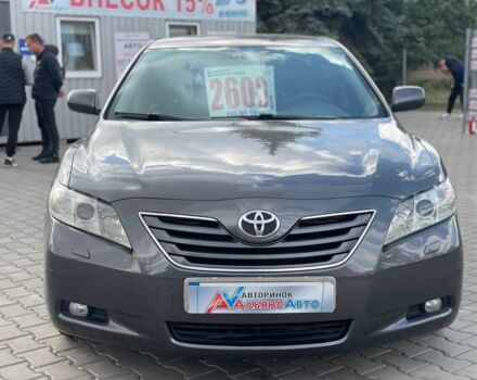 Сірий Тойота Камрі, об'ємом двигуна 3.5 л та пробігом 293 тис. км за 8900 $, фото 1 на Automoto.ua