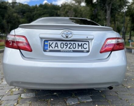 Серый Тойота Камри, объемом двигателя 2.4 л и пробегом 307 тыс. км за 7200 $, фото 7 на Automoto.ua