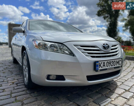 Сірий Тойота Камрі, об'ємом двигуна 2.36 л та пробігом 307 тис. км за 7200 $, фото 4 на Automoto.ua