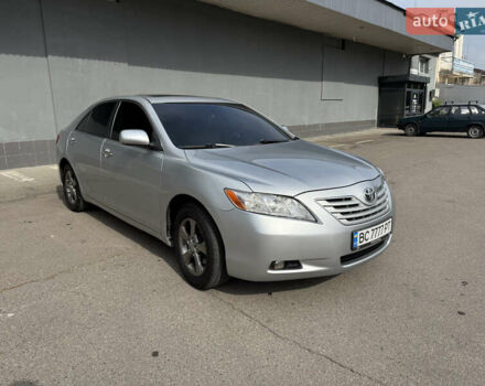 Серый Тойота Камри, объемом двигателя 3.46 л и пробегом 234 тыс. км за 9200 $, фото 3 на Automoto.ua