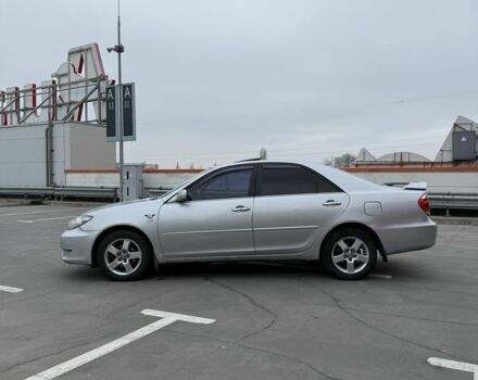 Серый Тойота Камри, объемом двигателя 2.4 л и пробегом 360 тыс. км за 5200 $, фото 2 на Automoto.ua