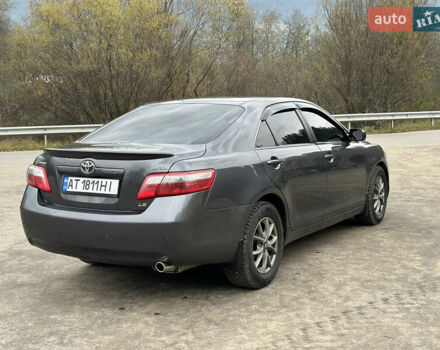 Сірий Тойота Камрі, об'ємом двигуна 2.36 л та пробігом 274 тис. км за 8000 $, фото 6 на Automoto.ua
