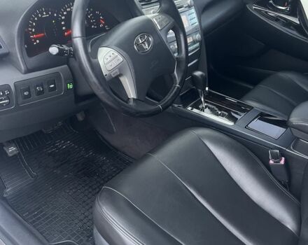 Сірий Тойота Камрі, об'ємом двигуна 2.4 л та пробігом 276 тис. км за 6500 $, фото 6 на Automoto.ua