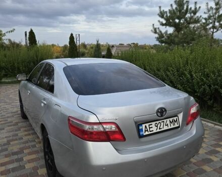 Серый Тойота Камри, объемом двигателя 2.4 л и пробегом 217 тыс. км за 7500 $, фото 7 на Automoto.ua