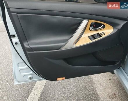 Сірий Тойота Камрі, об'ємом двигуна 2.4 л та пробігом 250 тис. км за 6500 $, фото 26 на Automoto.ua