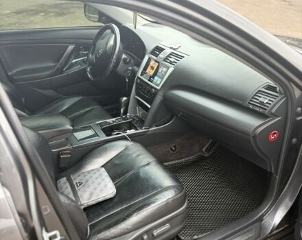 Серый Тойота Камри, объемом двигателя 3.5 л и пробегом 264 тыс. км за 9200 $, фото 8 на Automoto.ua