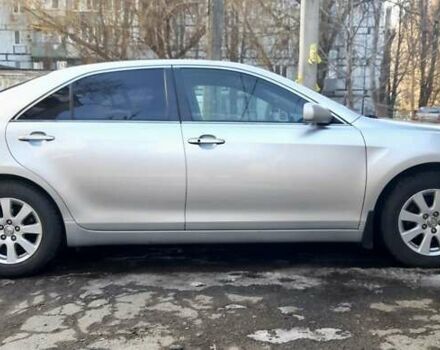 Серый Тойота Камри, объемом двигателя 3.5 л и пробегом 130 тыс. км за 10500 $, фото 3 на Automoto.ua